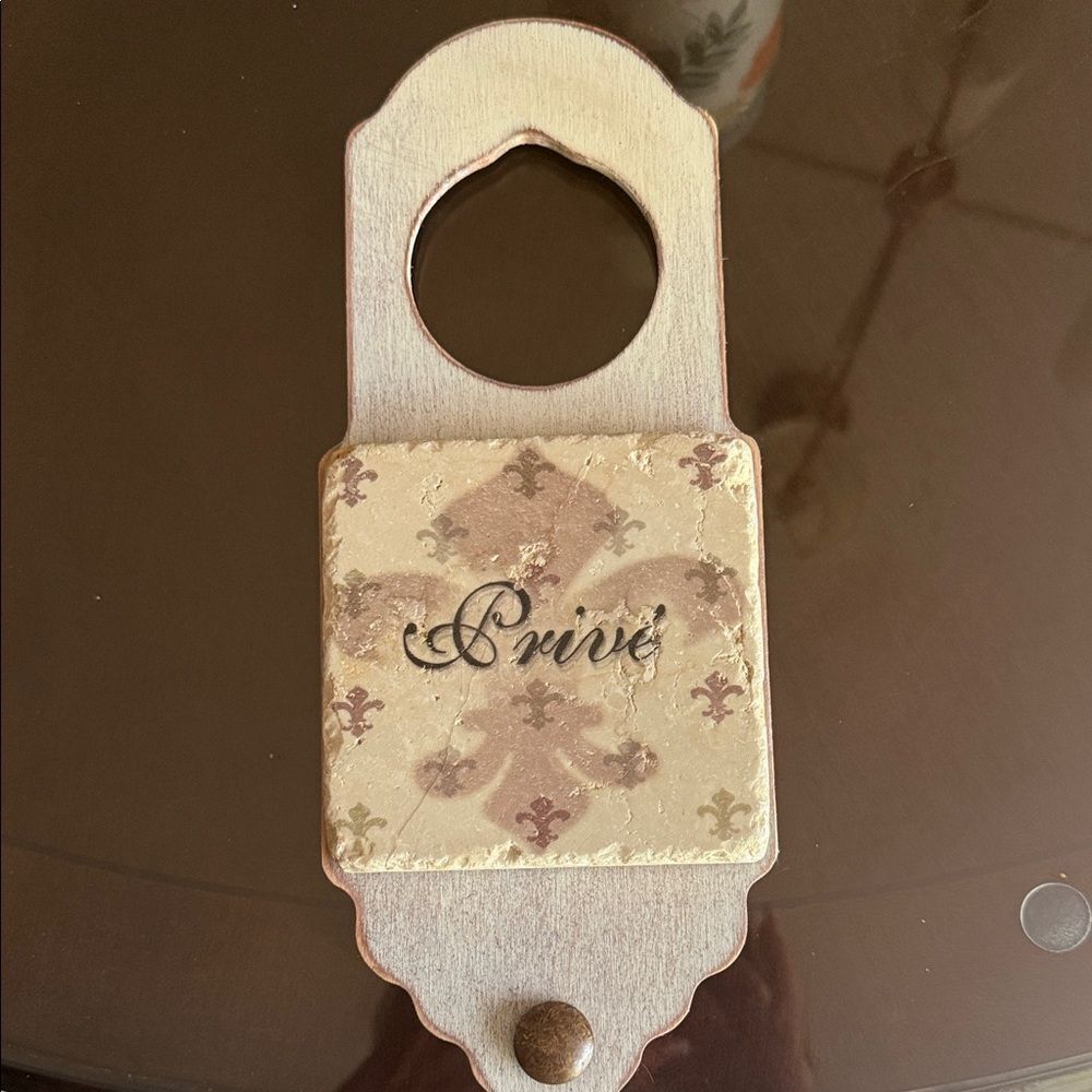 Prive’ Door Hanger Sign! - Picture 1 of 6